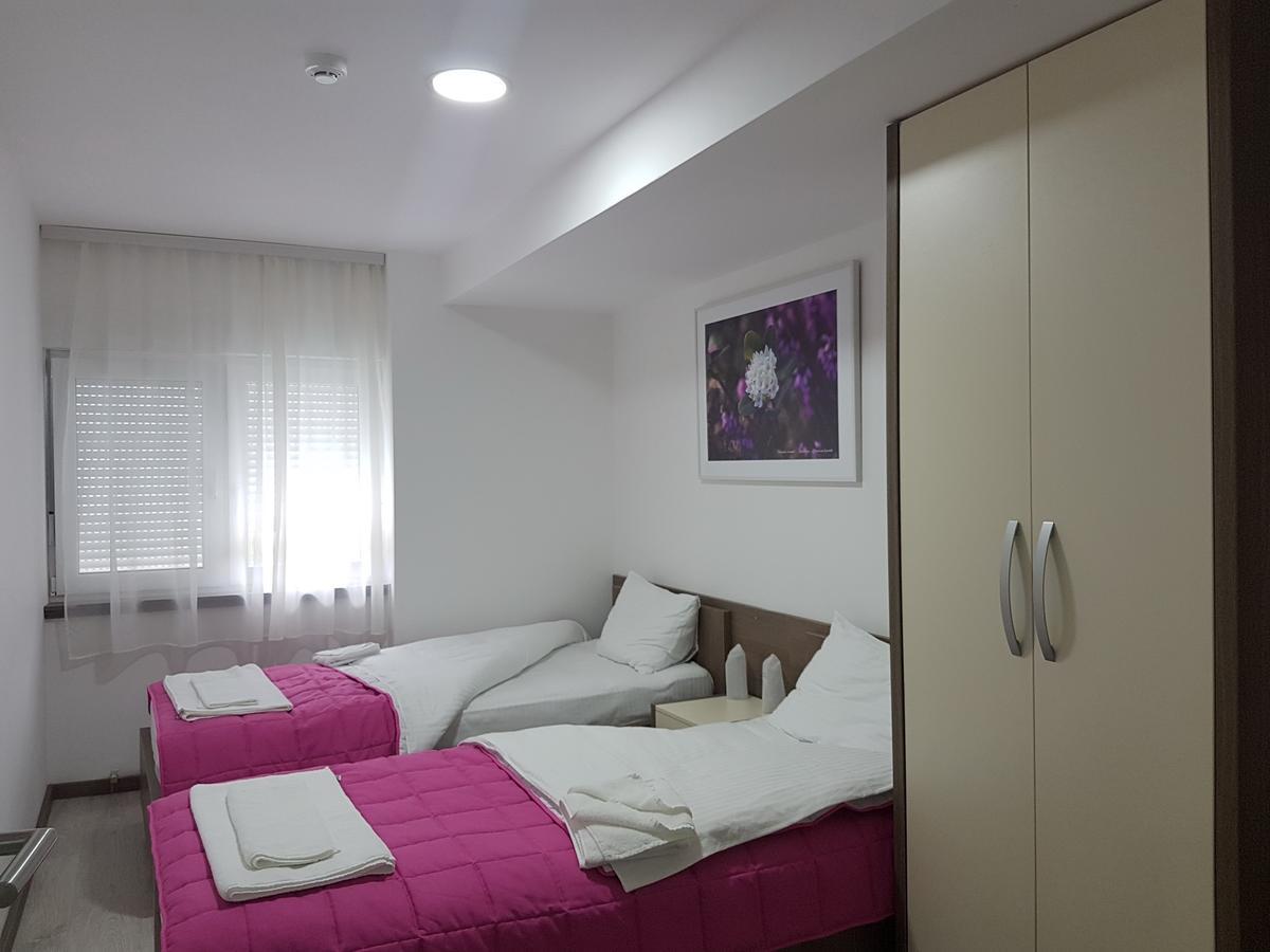 Hotel Omni Valjevo Kültér fotó