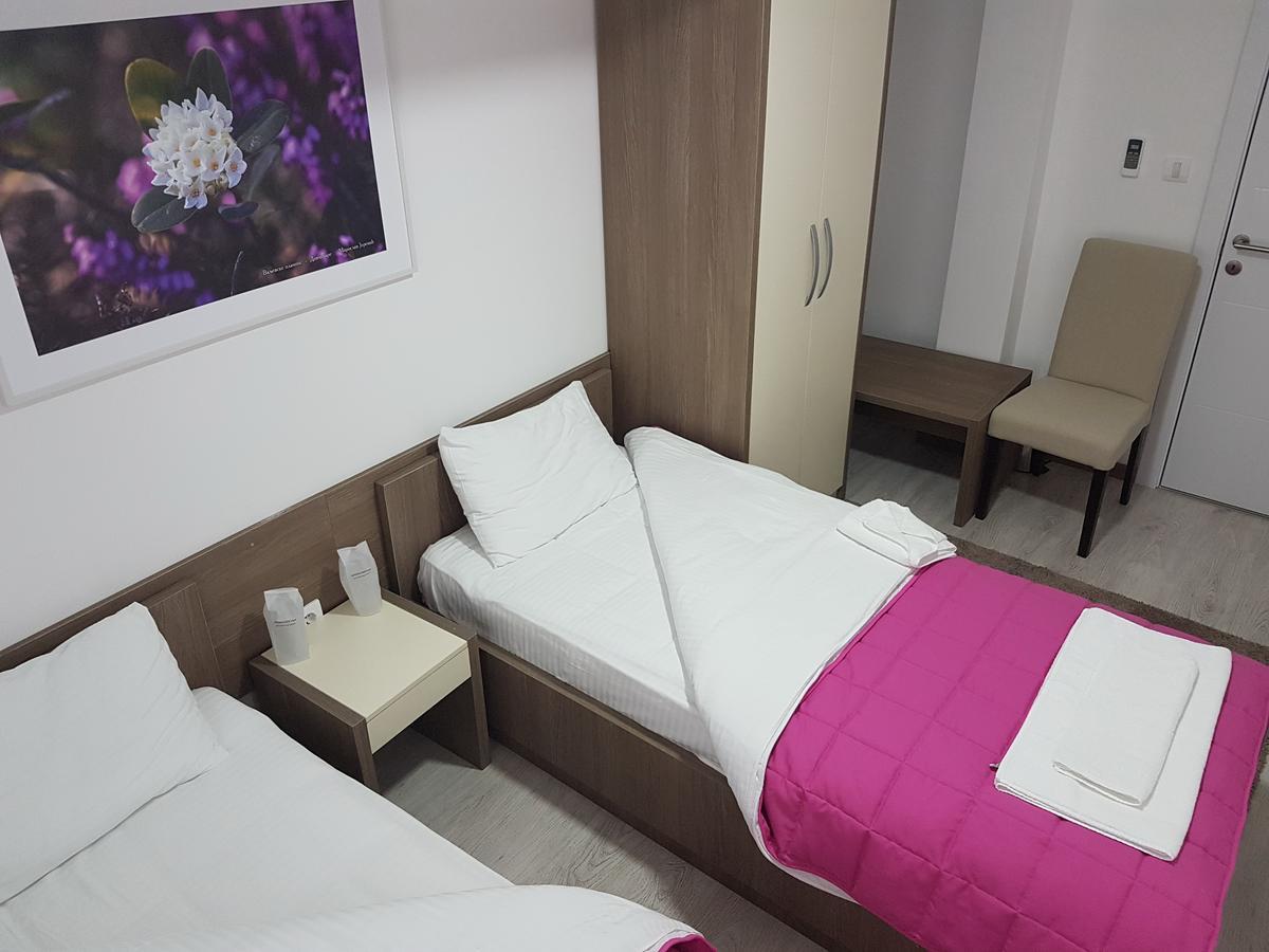 Hotel Omni Valjevo Kültér fotó